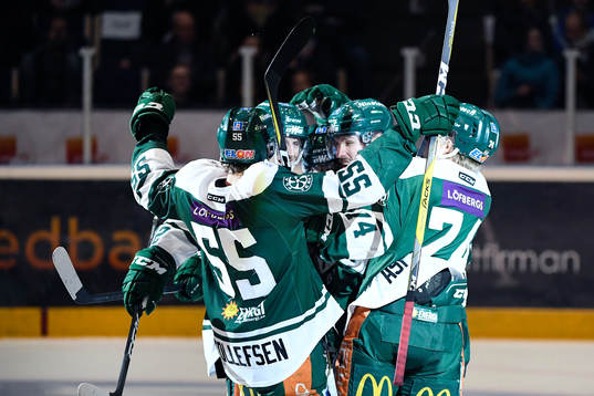 Färjestads Jonas Holös jublar