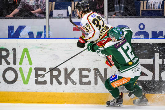 Luleås Isac Lundeström och Färjestads Gustaf Thorell