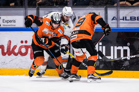 Växjös Josh Hennessy, Karlskronas Joel Kellman  och Filip