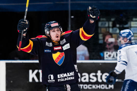 Djurgårdens Linus Johansson jublar