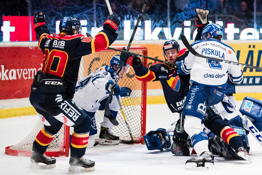 Djurgårdens Gustav Possler jublar