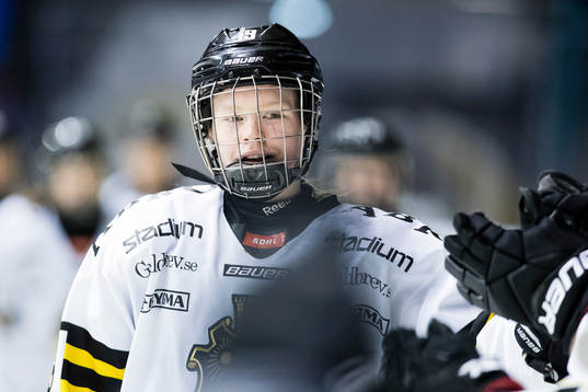 s Sara Hjalmarsson jublar