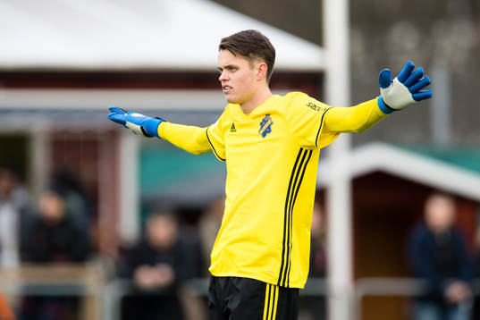 s målvakt Oscar Linnér