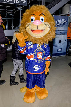 Växjös maskot Lacke före ishockeymatchen i SHL mellan