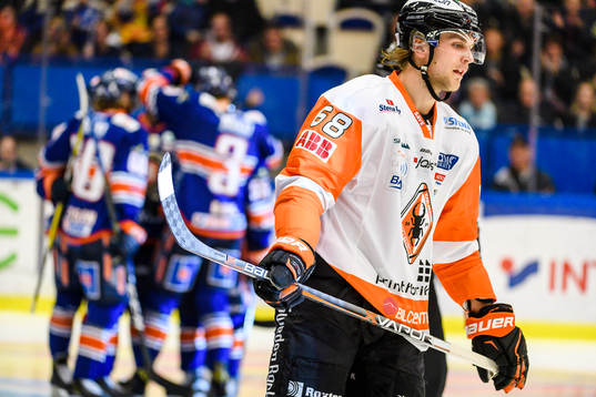 Karlskronas Daniel Gunnarsson deppar