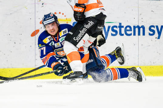 Växjös Pontus Netterberg faller
