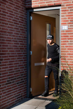 Nijmegens Jordan Larsson besöker sitt blivande hus