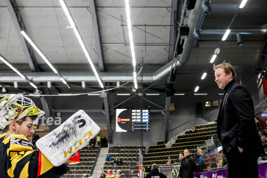 Skellefteås målvakt Joni Ortio och tränare Fredrik Öberg