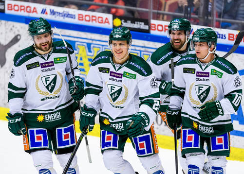 Färjestads Joel Eriksson Ek (m) jublar