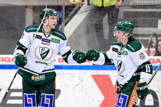 Färjestads Johan Ryno jublar
