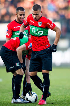 Nijmegens Jordan Larsson har ont