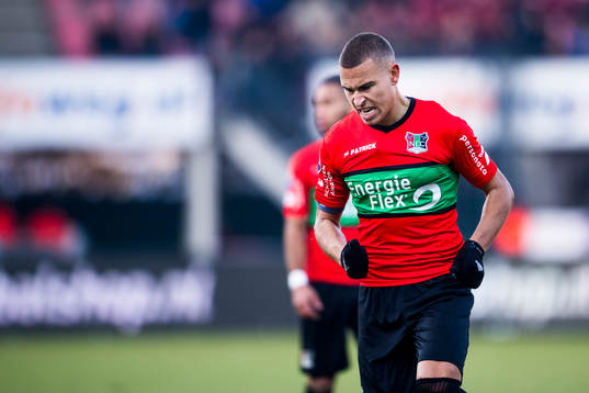 Nijmegens Jordan Larsson har ont
