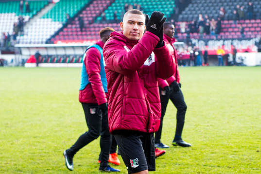 Nijmegens Jordan Larsson tackar publiken