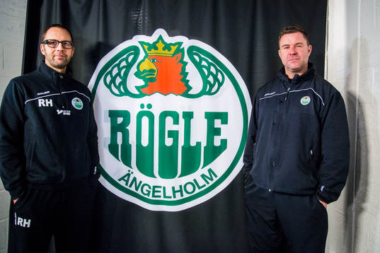 Rögles assisterande tränare Roger Hansson och
