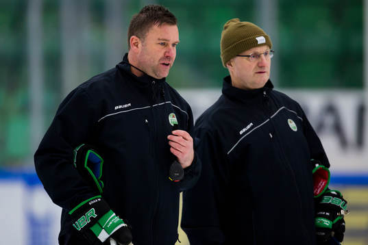 Rögles assisterande tränare Patrik Ross och tränare