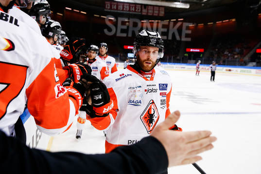 Karlskronas Mattias Guter jublar