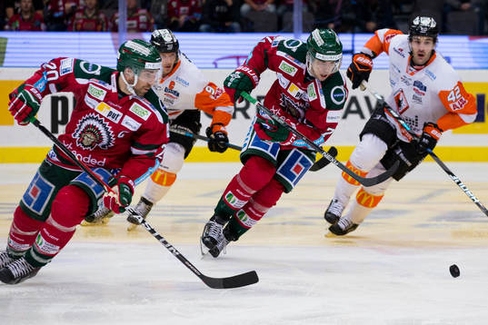 Frölundas Henrik Tömmernes mot Karlskronas Morten Madsen