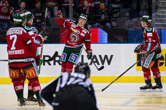 Frölundas Johan Sundström jublar