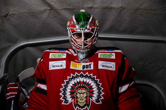 Frölundas målvakt Dan Bakala innan ishockeymatchen i SHL