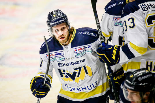 Hv71 Mattias Tedenby jublar