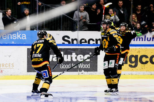 Skellefteås Pär Lindholm , Jimmie Ericsson och Bud