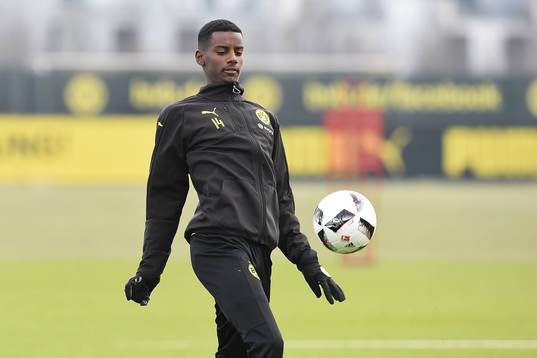 Fuﬂball 1. Bundesliga Training Borussia Dortmund am
