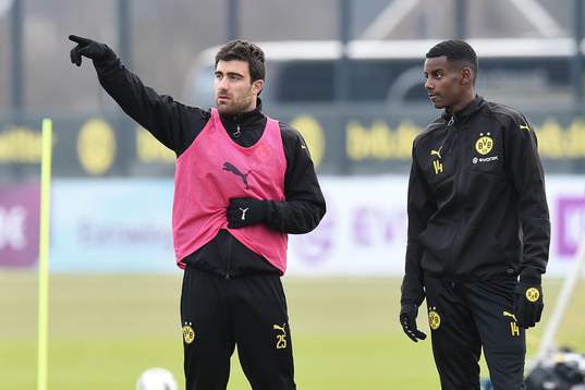 Fuﬂball 1. Bundesliga Training Borussia Dortmund am