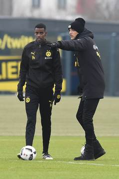 Fuﬂball 1. Bundesliga Training Borussia Dortmund am