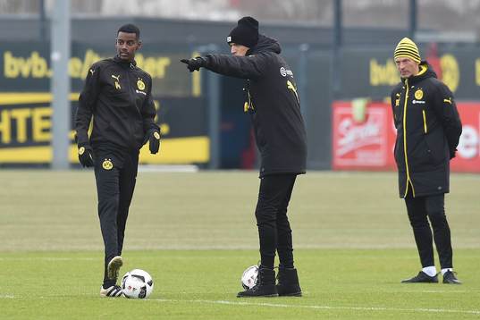 Fuﬂball 1. Bundesliga Training Borussia Dortmund am