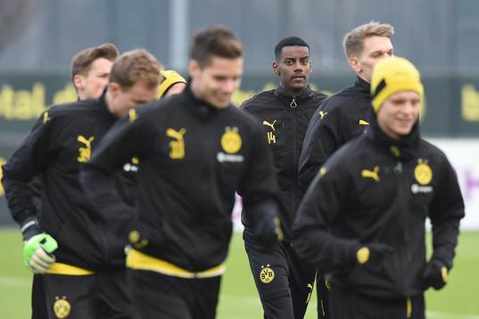 Fuﬂball 1. Bundesliga Training Borussia Dortmund am