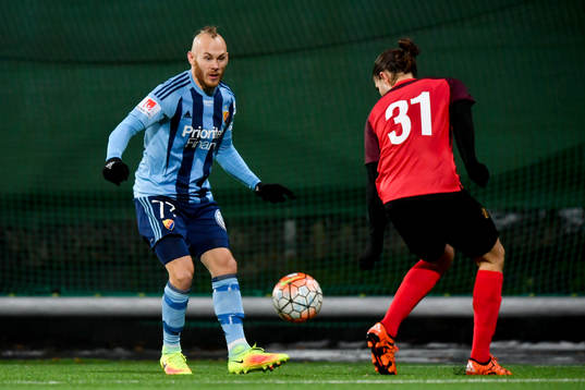 Djurgårdens Magnus Eriksson och Vasalunds Linus Malmborg