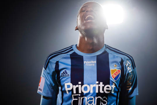 Djurgårdens Mihlali Mabhuti Mayambela deppar
