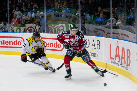 Brynäs Jonathan Granström jagar Frölundas Christoffer Ehn