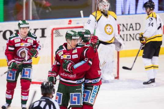 Frölundas Johan Sundström jublar
