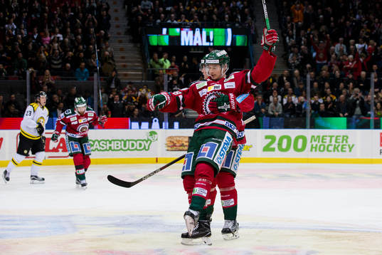 Frölundas Johan Sundström jublar