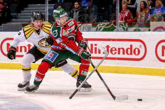 Frölundas Casey Wellman och Brynäs Erik Broman