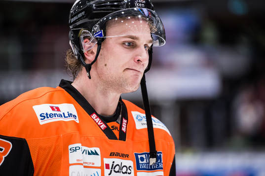 Karlskronas Daniel Gunnarsson deppar