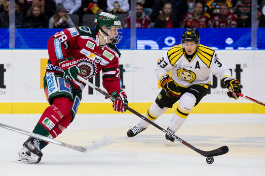 Frölundas Kristian Vesalainen och Brynäs Elias Fälth