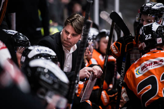 Karlskronas assisterande tränare Ove Molin vid time out