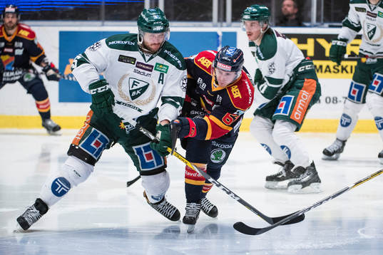 Djurgårdens Markus Ljungh mot Färjestads Ole-Kristian