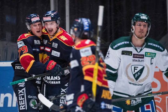 Djurgårdens Patrik Lundh och Daniel Brodin jublar