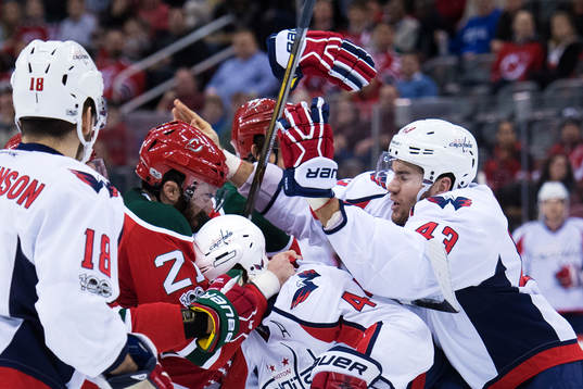 Devils Kyle Palmieri i bråk med Capitals Brooks Orpik och