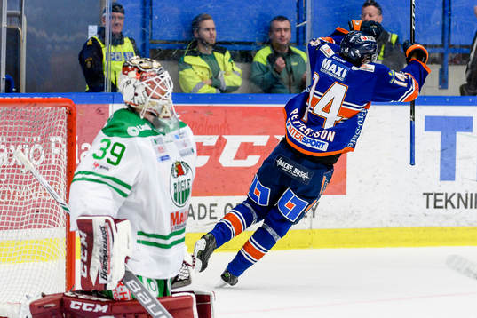Växjös Emil Pettersson jublar