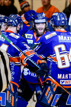 Växjös Ville Leino jublar