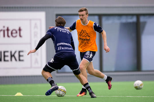 IFK Göteborgs Sebastian Ohlsson mot Mattias Bjärsmyr