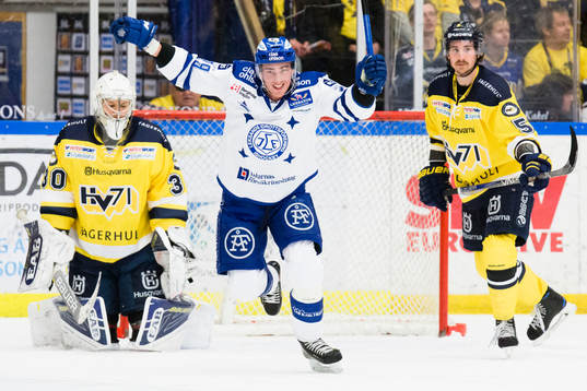 Leksands Tobias Forsberg jublar