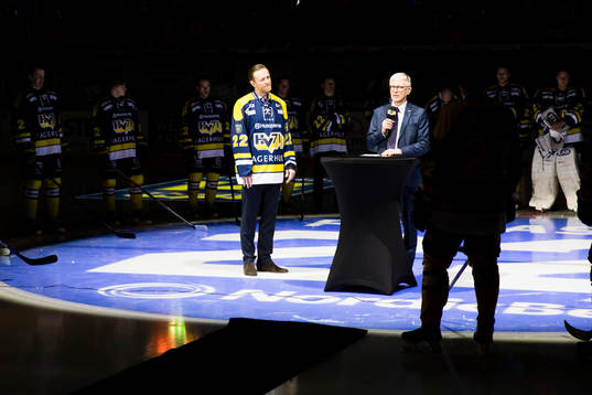 s David Petrasek hyllas med tal från HV71:s