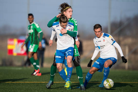 Helsingborgs Jesper Lange i duell mot Odense Joan Simun