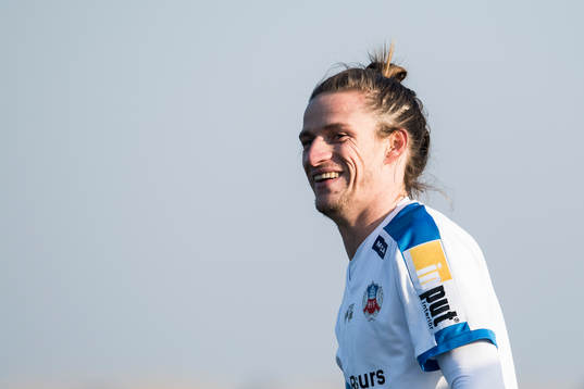 Helsingborgs Jesper Lange skrattar