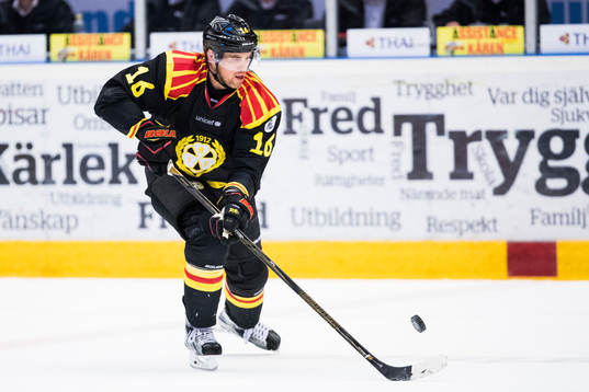 Brynäs Daniel Paille med pcuken